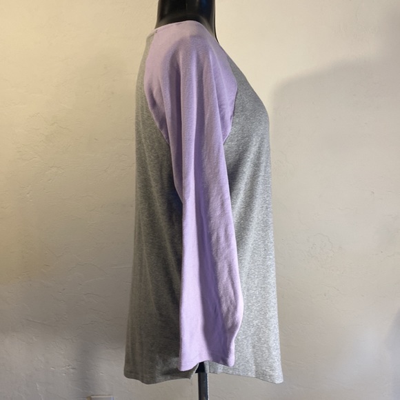 Women’s shirt/top Lavender/gray jersey shirt sleeves rounded collar very soft - Picture 8 of 13